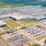 Maior fabricante de carros do mundo fecha fábrica no Brasil com 1,5 mil funcionários