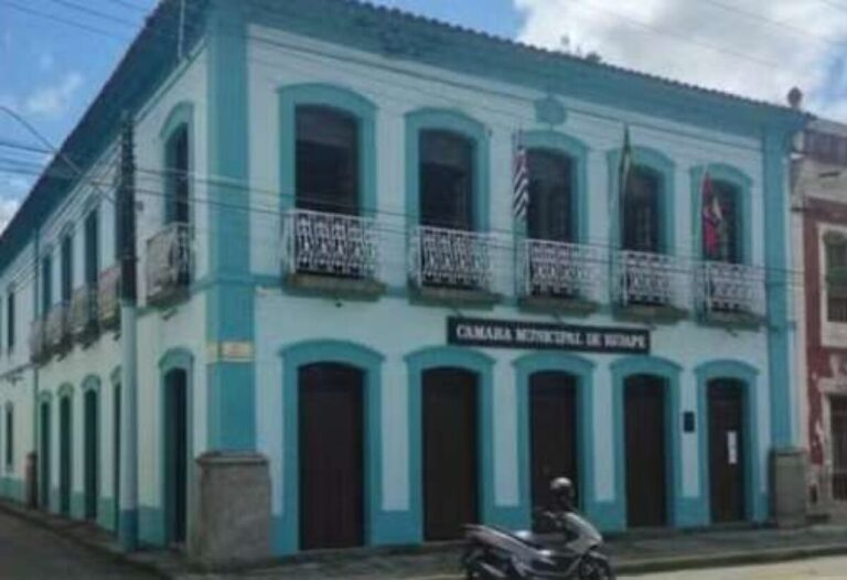 Parlamentar é condenado a mais de 30 anos de prisão