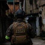 PM entra em confronto direto com bandido envolvido em 31 homicídios durante operação no RJ