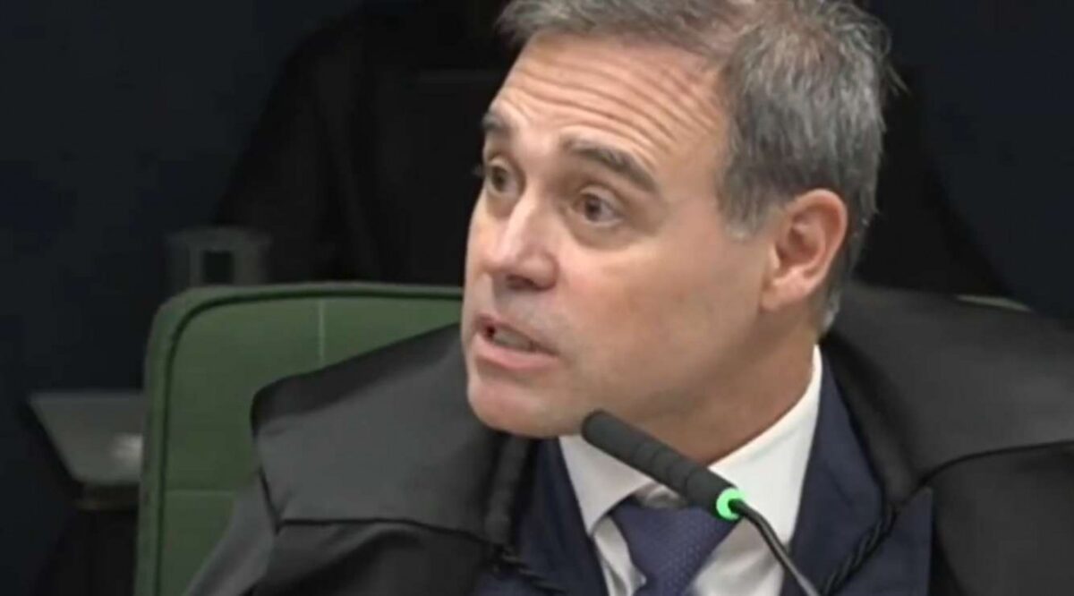URGENTE: Vaza proposta feita por advogado que revoltou André Mendonça