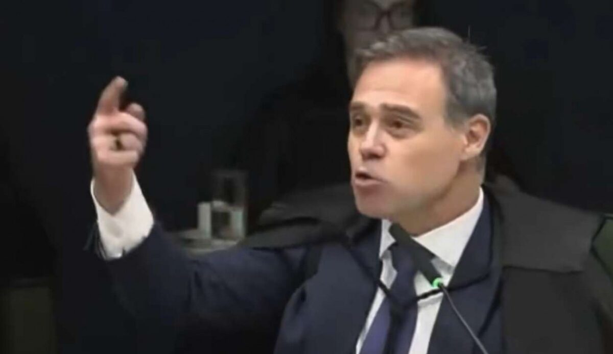 Advogado tenta poupar ministros do STF em delação e desperta fúria em Mendonça