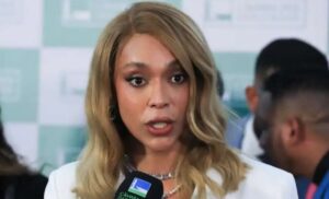 Erika Hilton sapateia por dinheiro de campanha e arruma briga feia dentro do PSOL