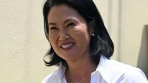 Keiko é a presidente do Peru. Não pode mais ser alcançada. Vitória da direita