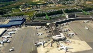 Falha técnica interrompe tudo em dois dos principais aeroportos do país
