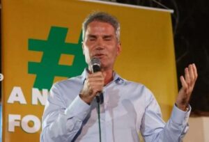 Pai de cantor e de deputada, pastor é preso em Operação da PF