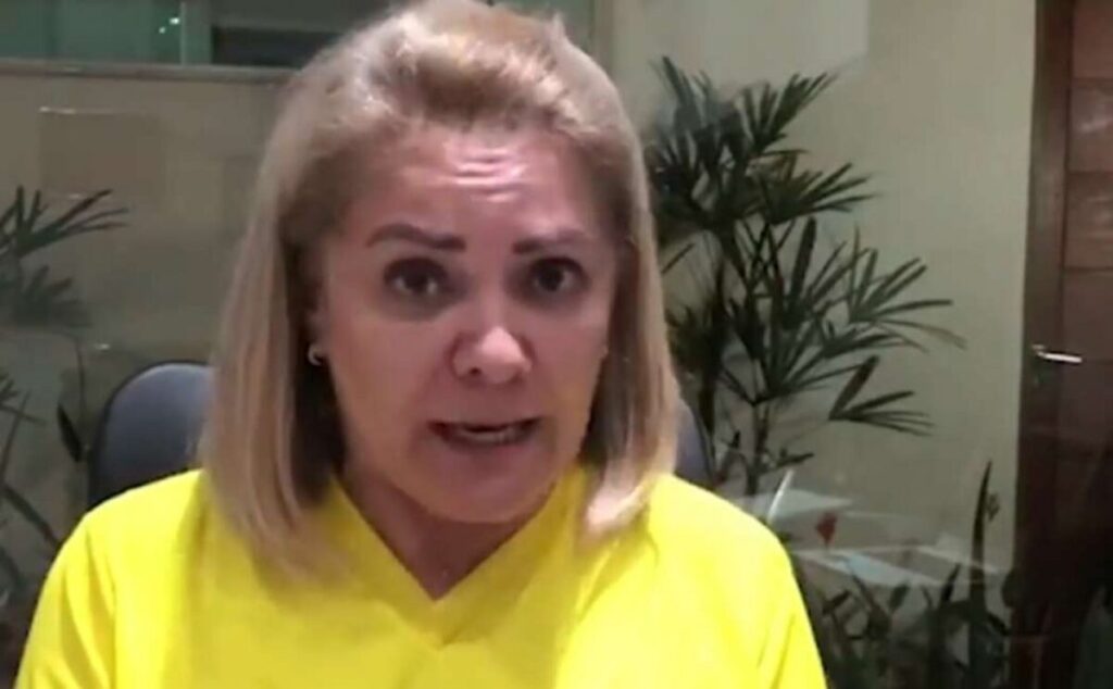 Justiça atinge ex-esposa de Bolsonaro