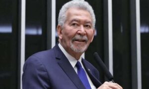 Deputado petista perde o mandato junto com outra parlamentar