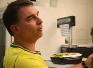 Inesperadamente, Flávio sofre grande perda na equipe às vésperas da eleição