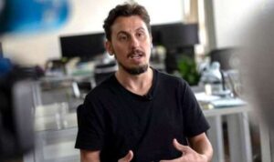 Esquerdistas brigam entre si e jornalista petista é escorraçado de site extremista