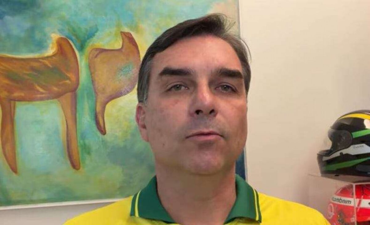 AO VIVO: Flávio comenta a absurda decisão de Moraes, que interfere diretamente no pleito eleitoral (veja o vídeo)