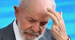 Pesquisa aponta que Lula despenca entre beneficiários do Bolsa Família