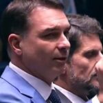 Flávio se revolta diante de pesquisa com números estranhos