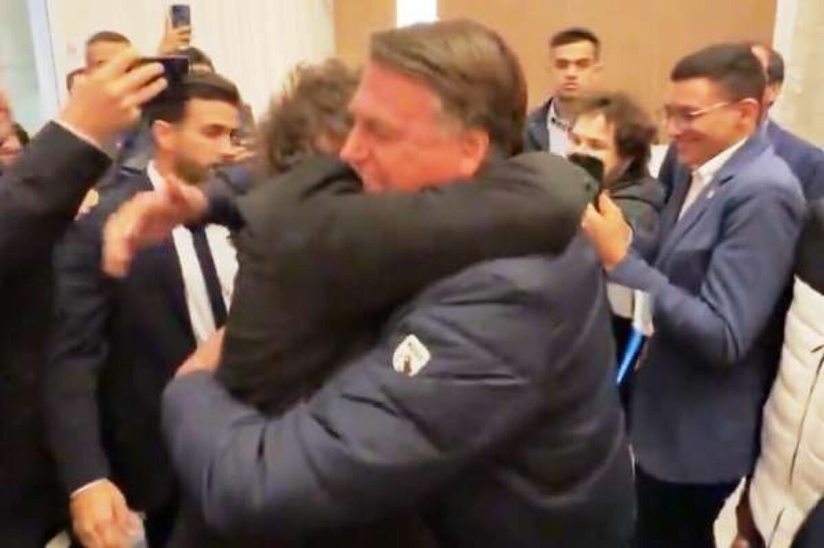 Doença mental: Prefeito do PT arruma um jeito de culpar Bolsonaro pelo sucesso da Argentina na Copa