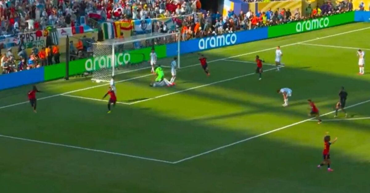 URGENTE: Gol da Espanha!!