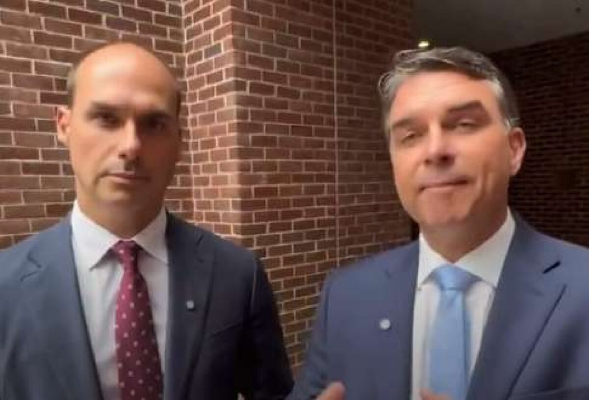 Eduardo Bolsonaro se manifesta após conseguir o green card