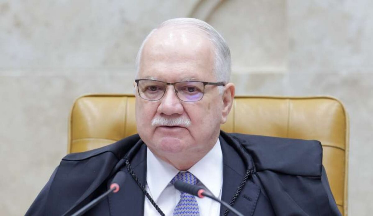 Fachin surta após Milei chamar Alexandre de Moraes de lixo