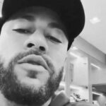 Neymar se revolta com reportagem que vazou vestiário do Santos