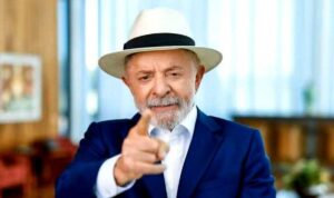 Lula desdenha da Justiça e faz uso da estrutura do estado na campanha eleitoral