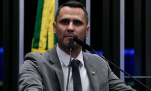 Inesperadamente, Cleitinho pode tomar chapéu e ficar de fora da disputa em MG