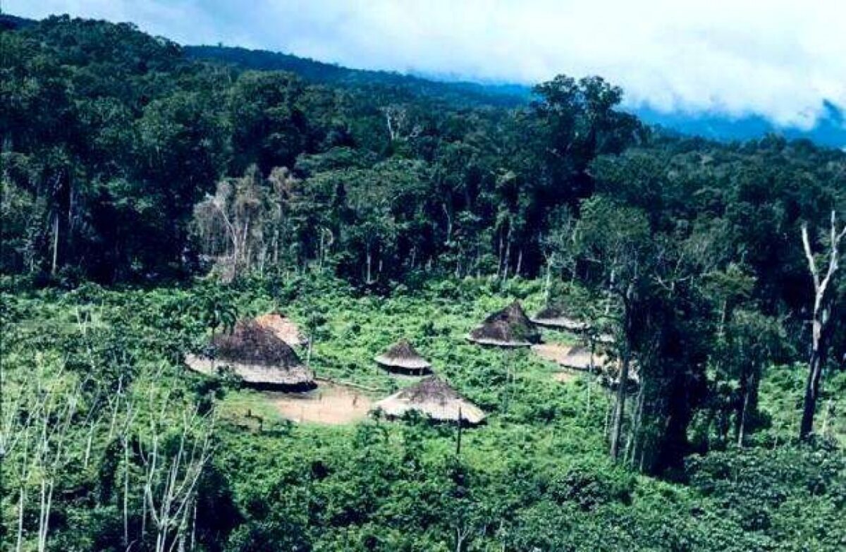 Conflito armado dentro da Terra Yanomami mata 3 crianças, de 4, 6 e 8 anos. Responsáveis precisam ser penalizados