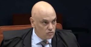 Vaza reação de ministros do TSE sobre interferência de Moraes sobre IA de Bolsonaro