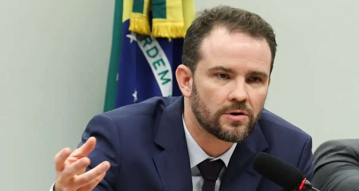 O atrapalhado ministro Durigan fala demais e implode campanha de candidato do PT